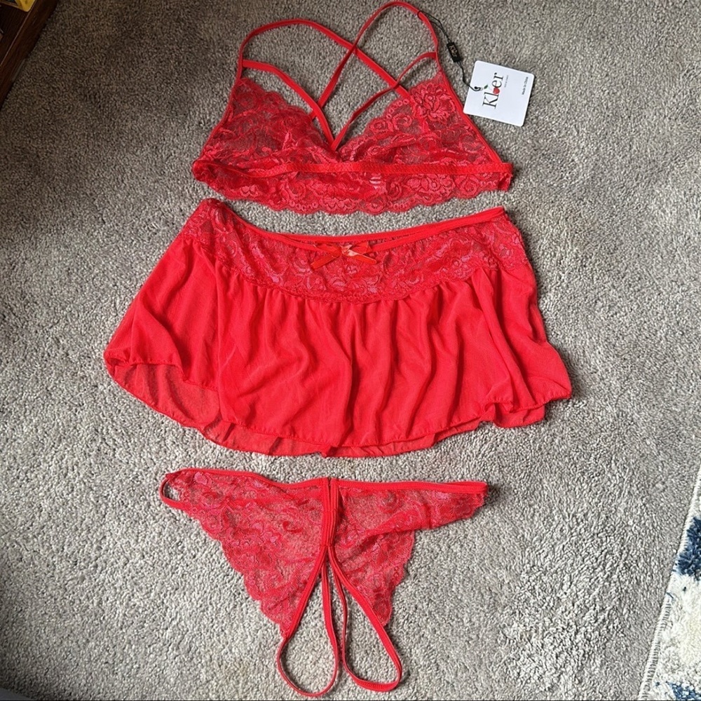NWOT Kloer Red Lingerie Medium